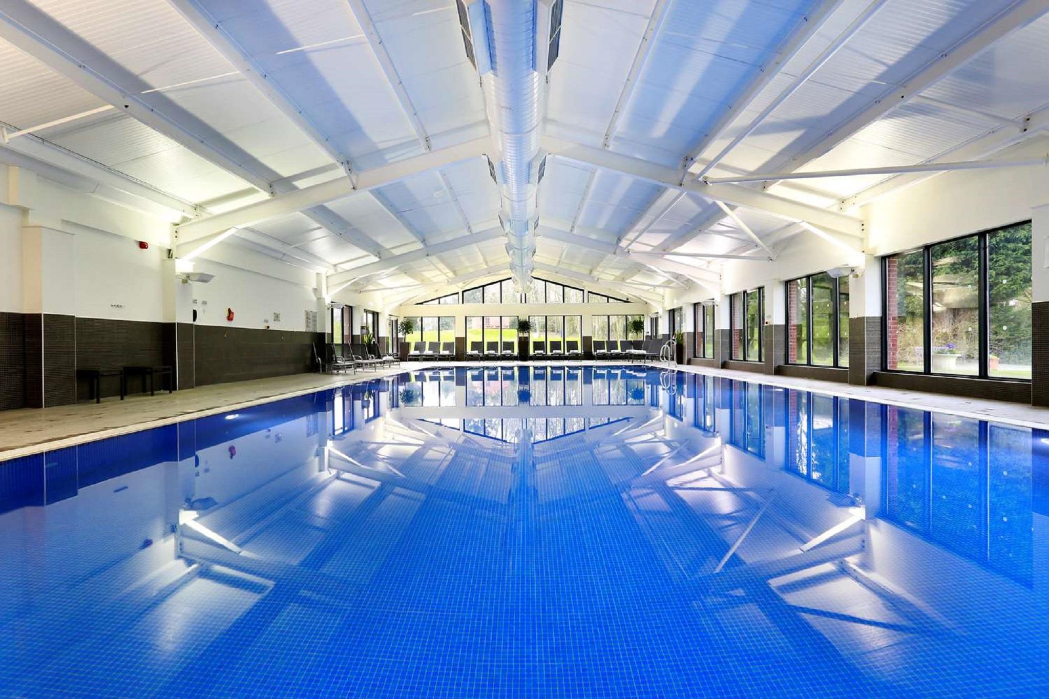 וויטצ'רץ' Macdonald Hill Valley Hotel, Spa & Golf Resort מראה חיצוני תמונה