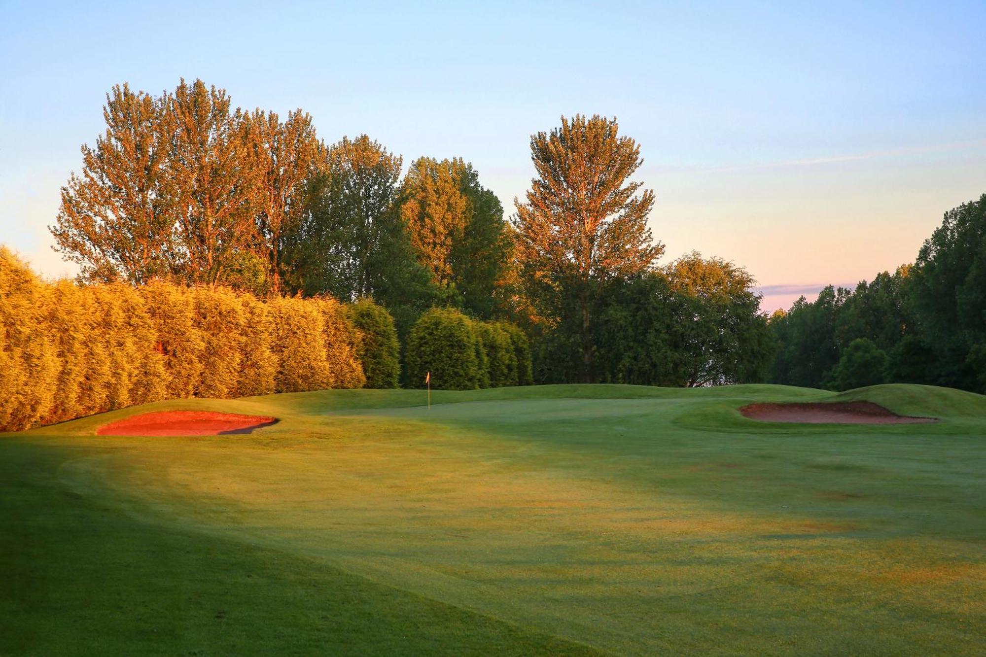 וויטצ'רץ' Macdonald Hill Valley Hotel, Spa & Golf Resort מראה חיצוני תמונה